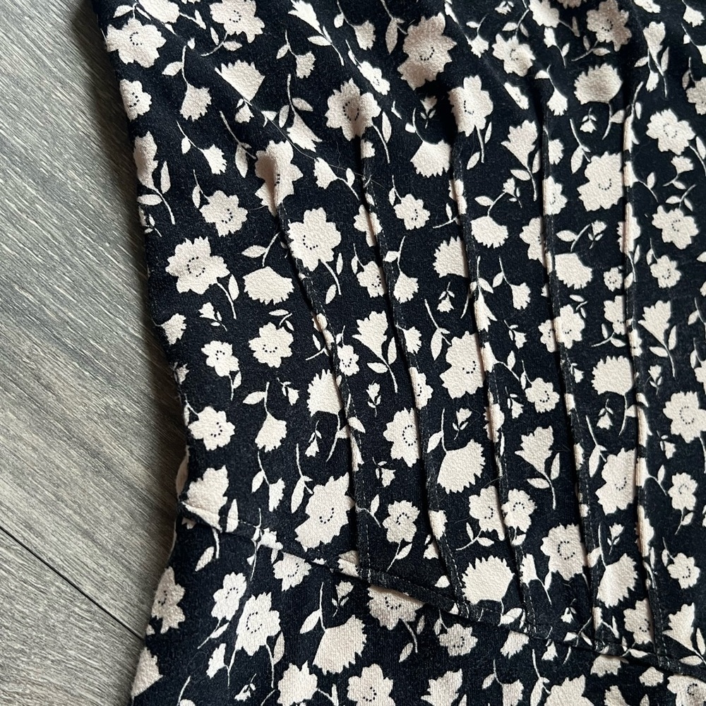 Free People Rosie Stretch Knit Floral Puff Sleeve Cutout Midi Dress. Size M - Picture 8 of 15